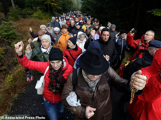 The Dangers of Poland’s National Prayer Chain