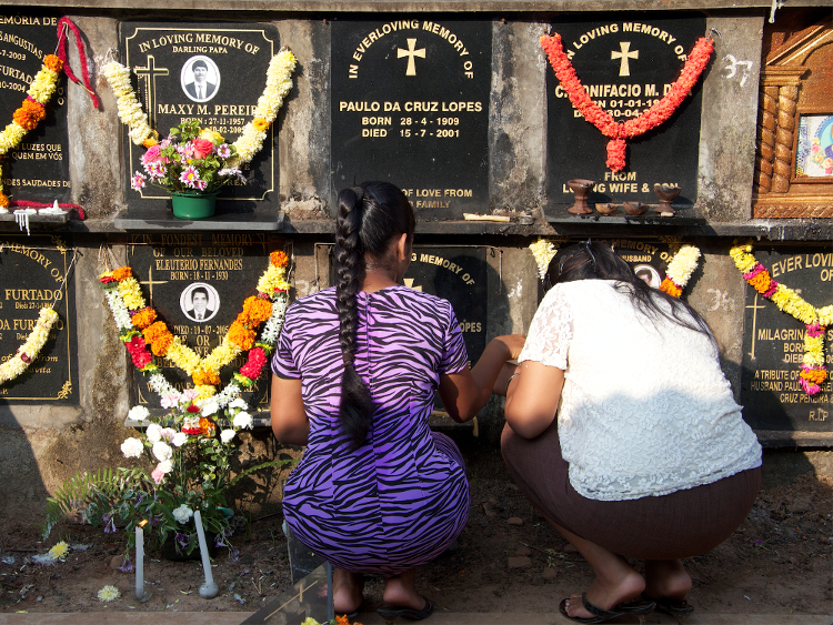 Goa Catholics to Avoid Plastics on All Souls Day