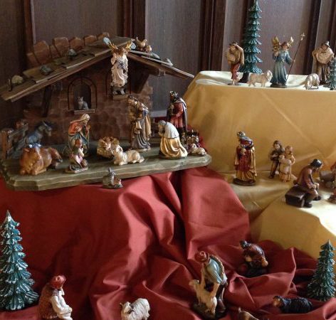 Hiddenness Found Within the Christmas Créche