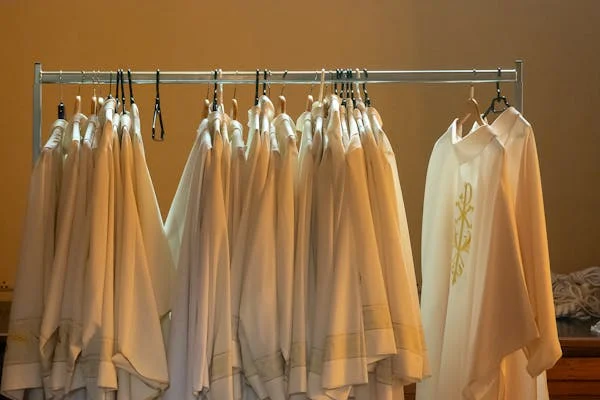 Large Scale Eucharistic Concelebration & Synodality:  What Is Appropriate Today?